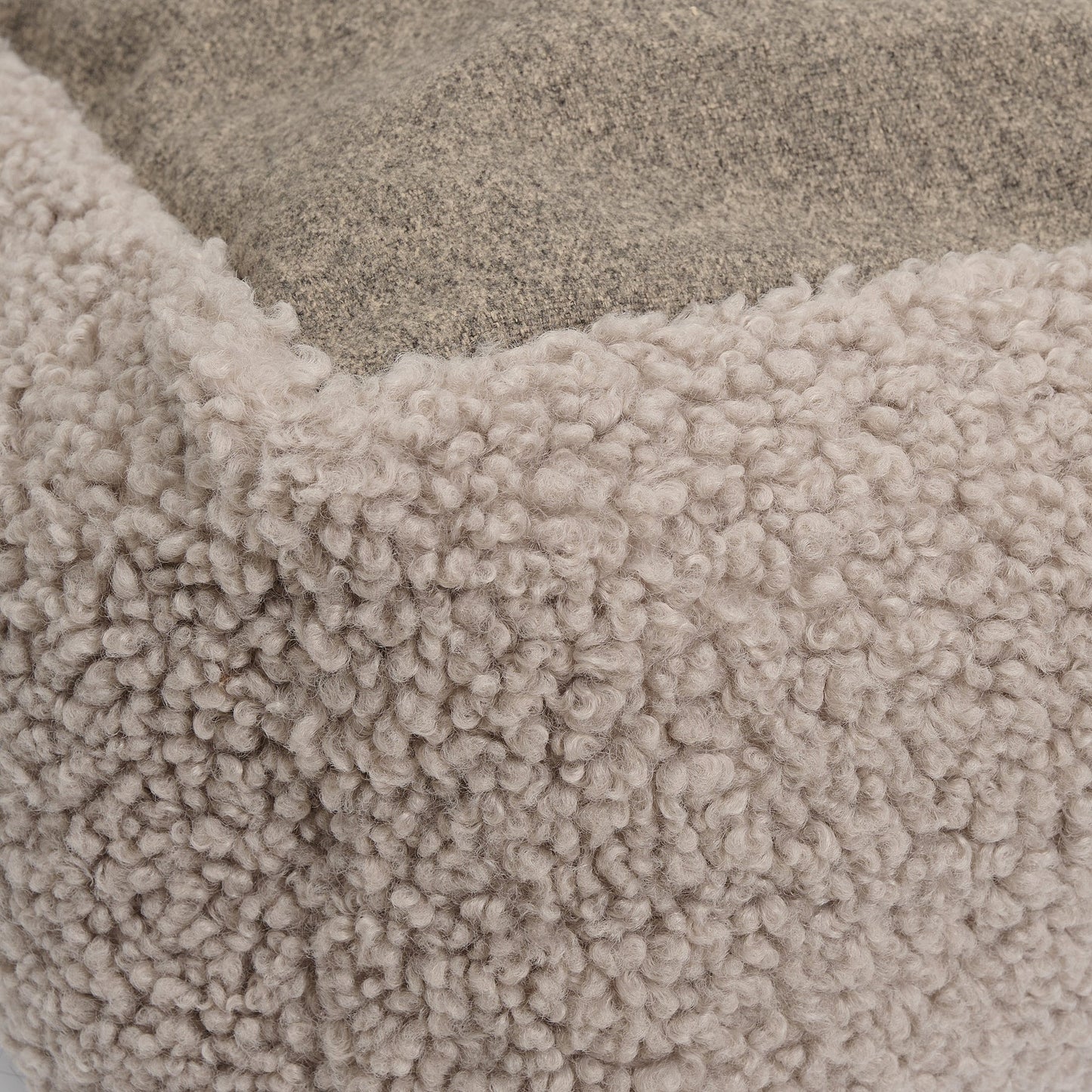 DREW'S DOGWEAR - Orthopädisches Teddy-Hundebett mit Memory-Schaum in Taupe - OSSO BLU