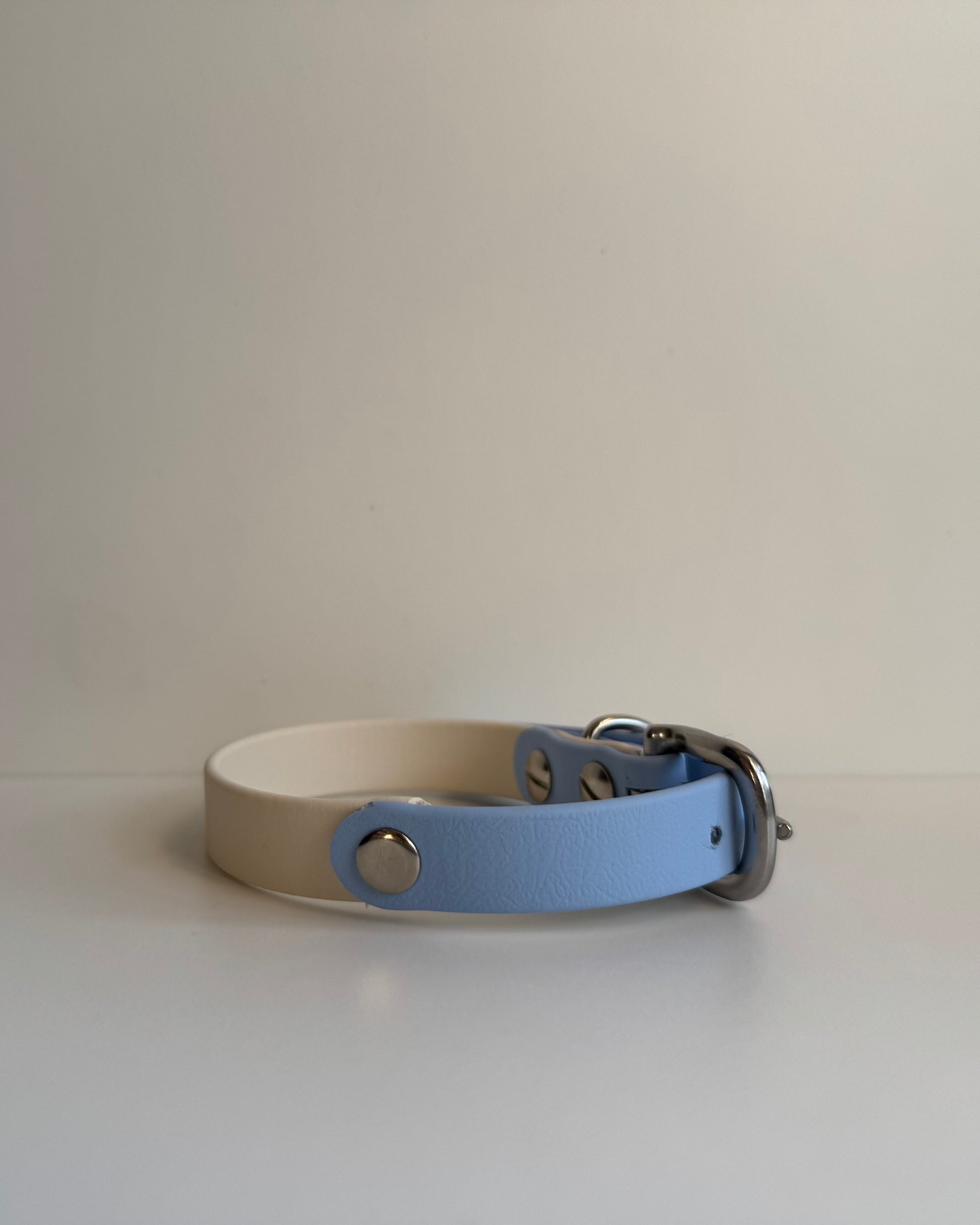 DACHSHUND & FRIENDS – BioThane® Halsband (Creme/Blau – 16 mm) - OSSO BLU