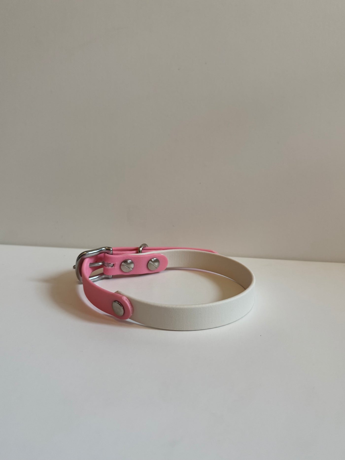 DACHSHUND & FRIENDS – Collare in BioThane® (Crema/Rosa – 16 mm)