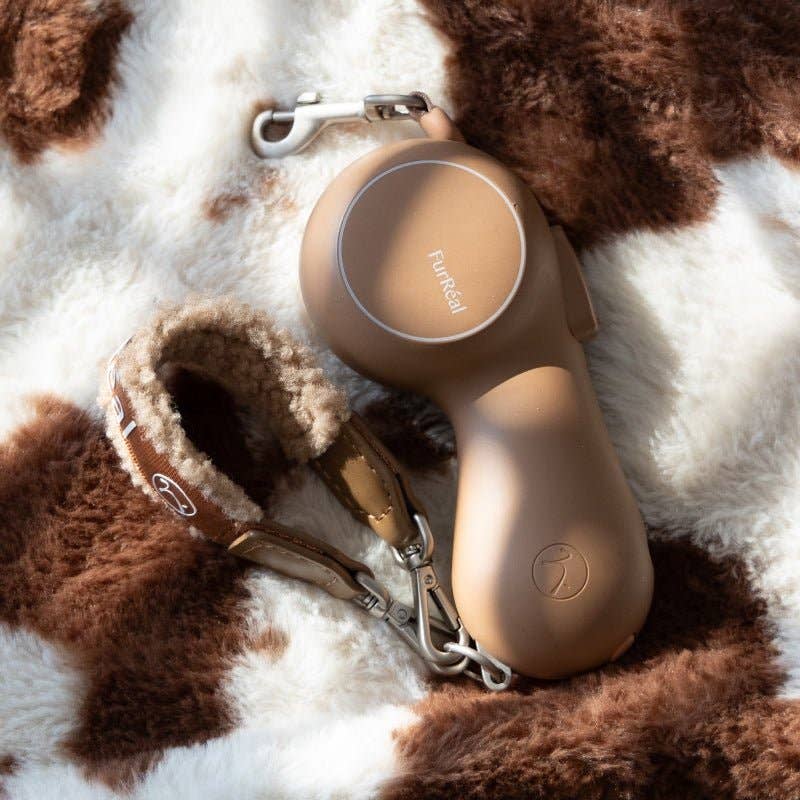 MAISON FURRÉAL – Flauschige Handschlaufe für ChocoLéash | Mocha Mousse