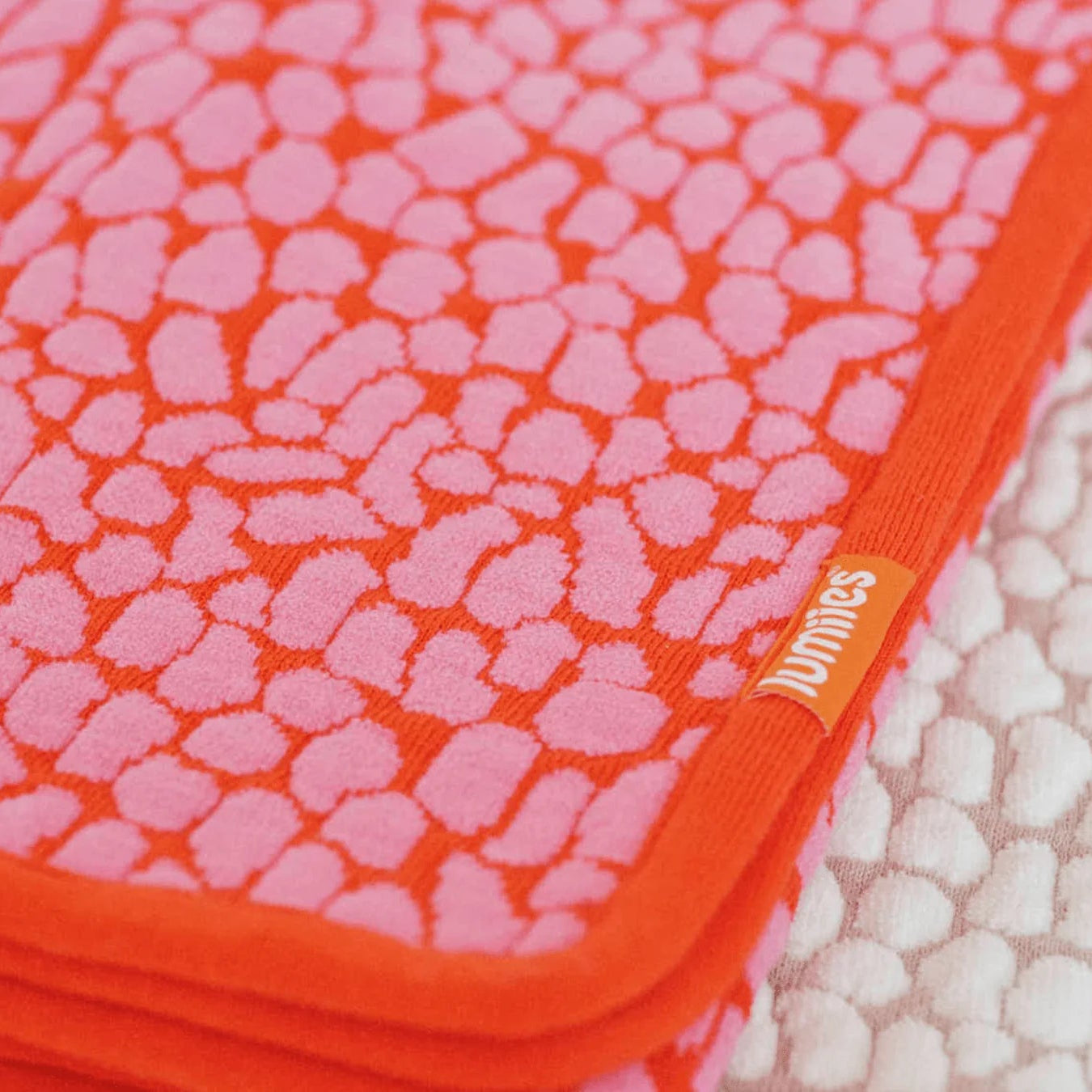LUMIIES - THE STUDIO BLANKET – Ultraweiche Hundedecke | Pink Lava