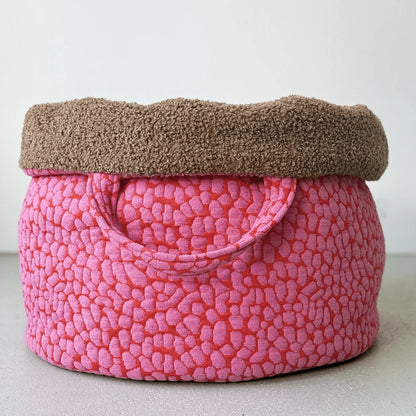 LUMIIES - THE STUDIO NEST – Mobiles Hundebett & Schlafsack | Pink Lava