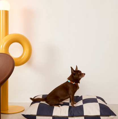 APPROVATO DA FRITZ – Cuccia per cani a quadri bianchi e neri